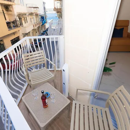 Luxury Seaside Eastlynn Flat Ghadira, Mellieha