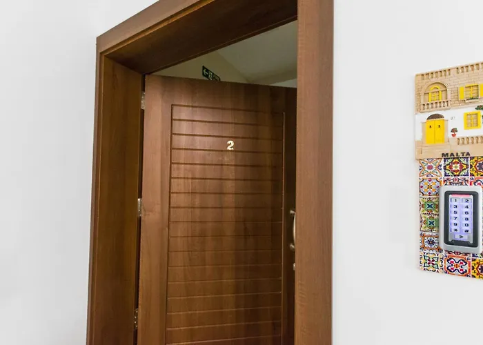 Daire Luxury Seaside Eastlynn Flat Ghadira, Mellieħa