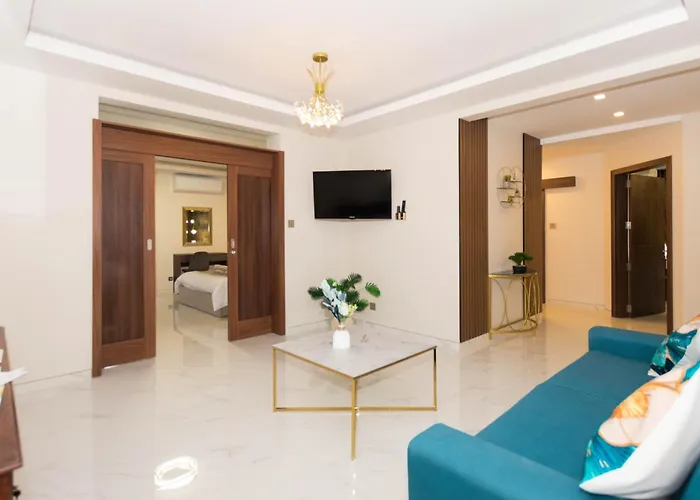 Luxury Seaside Eastlynn Flat Ghadira, * Mellieħa