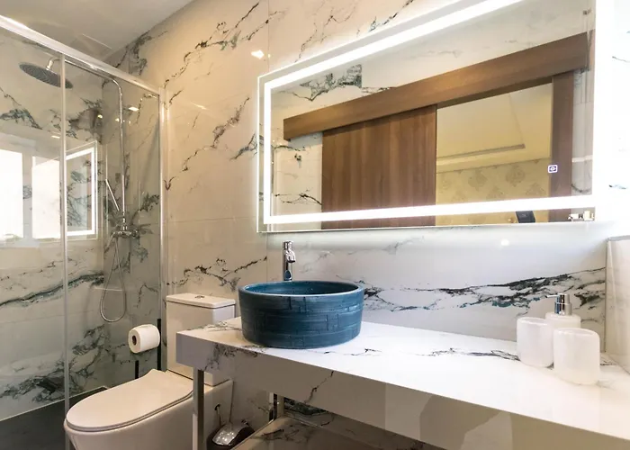 Daire Luxury Seaside Eastlynn Flat Ghadira, *