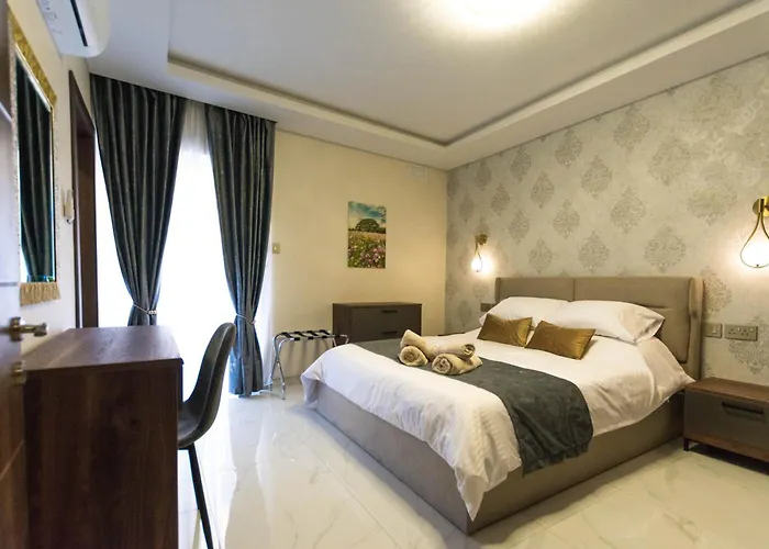 Luxury Seaside Eastlynn Flat Ghadira, Daire